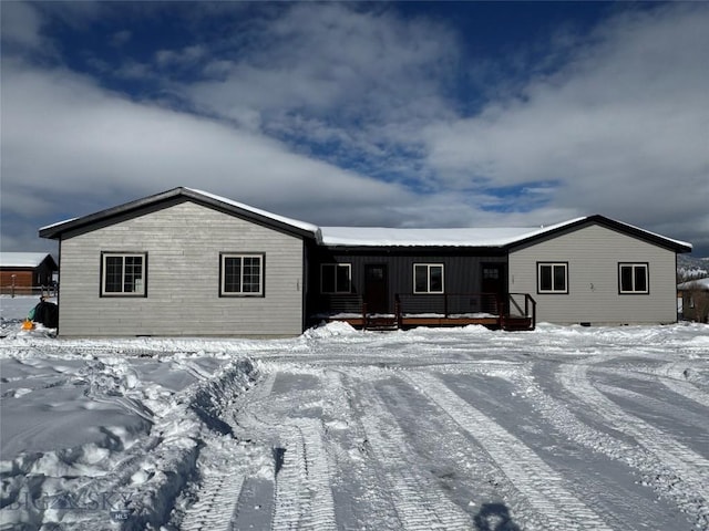 view of front of property with covered porch