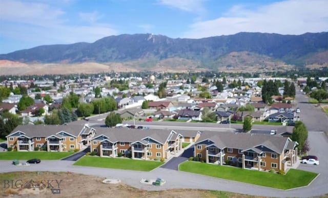 bird's eye view featuring a mountain view