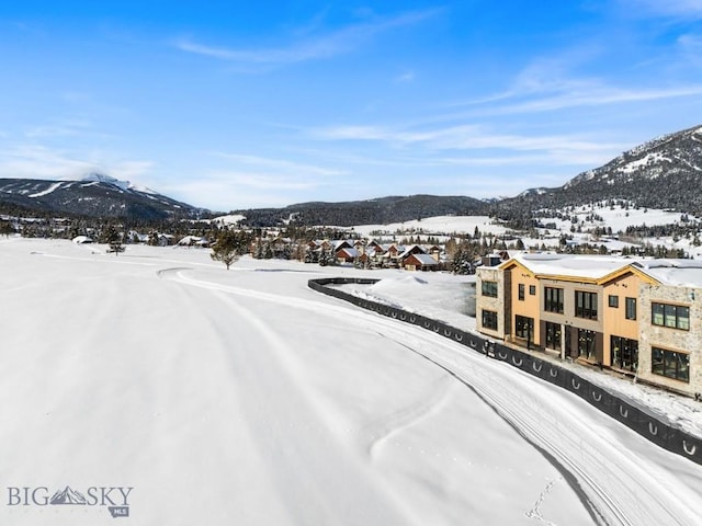 property view of mountains