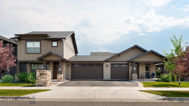 craftsman house featuring a garage