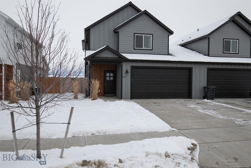 view of front of house featuring a garage