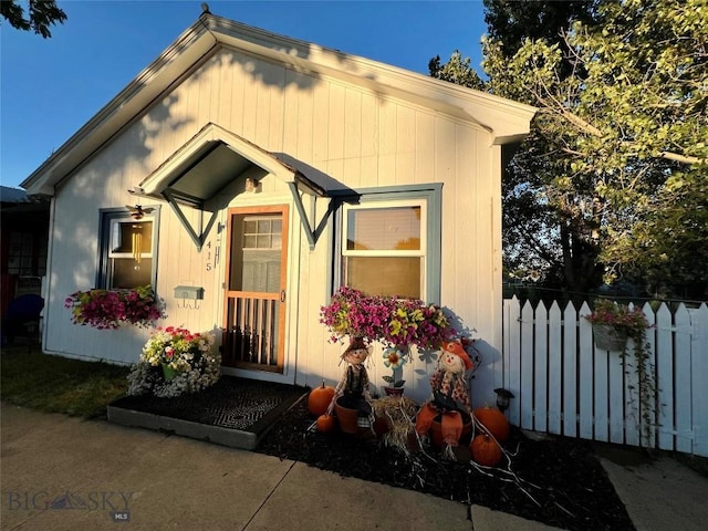 view of front of home