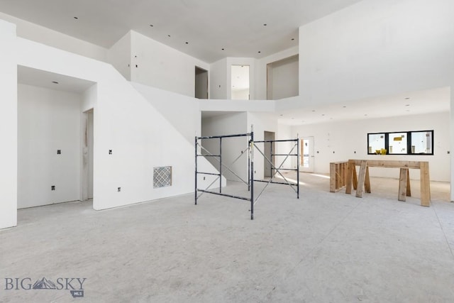 6111 Springhill Rd, Belgrade, MT 59714 - empty room with a high ceiling