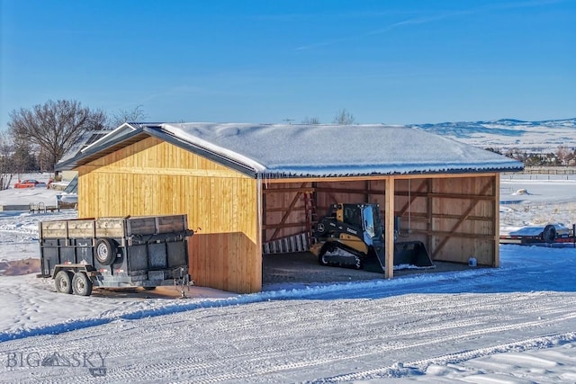 exterior space with an outbuilding