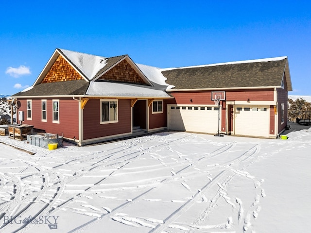 view of front facade featuring a garage