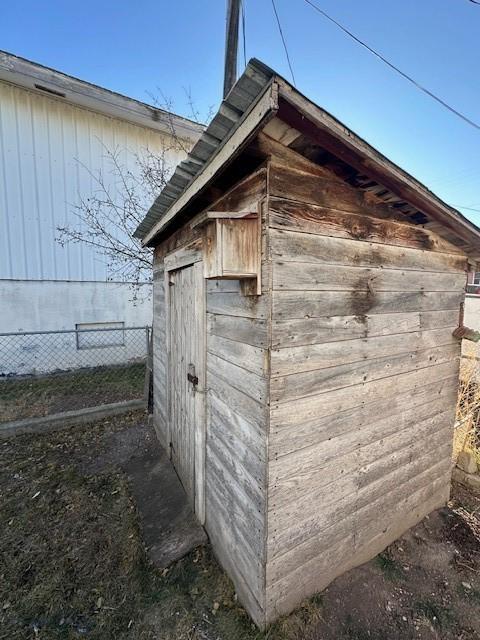 view of outdoor structure