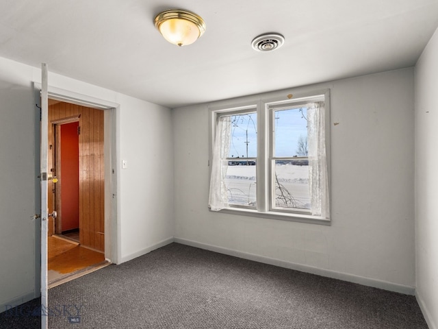 509 E Railroad N, Manhattan, MT 59741 - carpeted empty room with baseboards