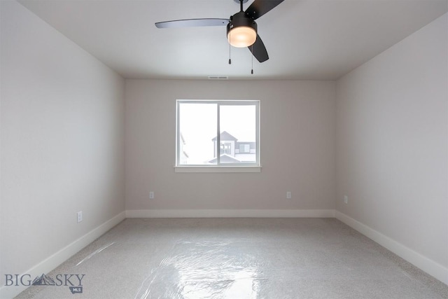 empty room featuring ceiling fan