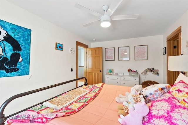 bedroom featuring ceiling fan