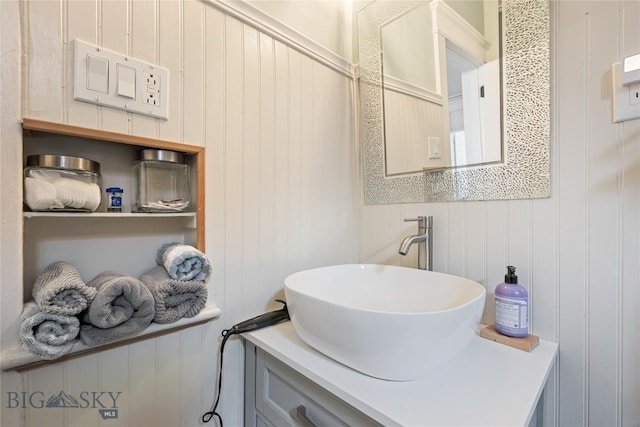 bathroom with vanity