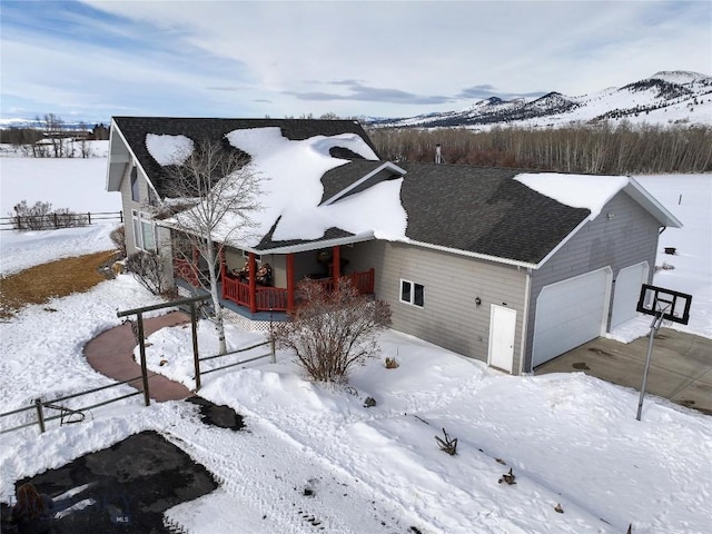 view of front of house with an attached garage