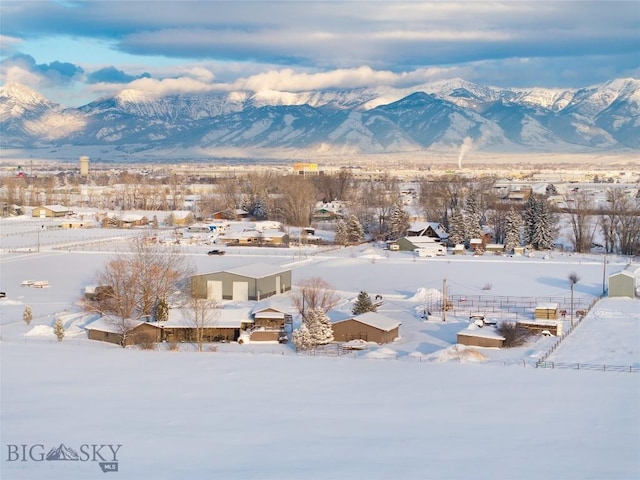 property view of mountains featuring a residential view