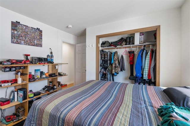 bedroom featuring a closet