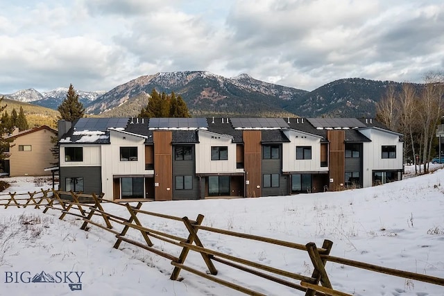 mountain view featuring a residential view