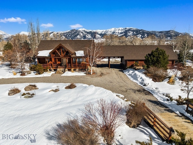 view of front of house featuring a porch and a mountain view