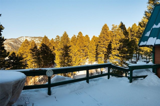 exterior space with a mountain view