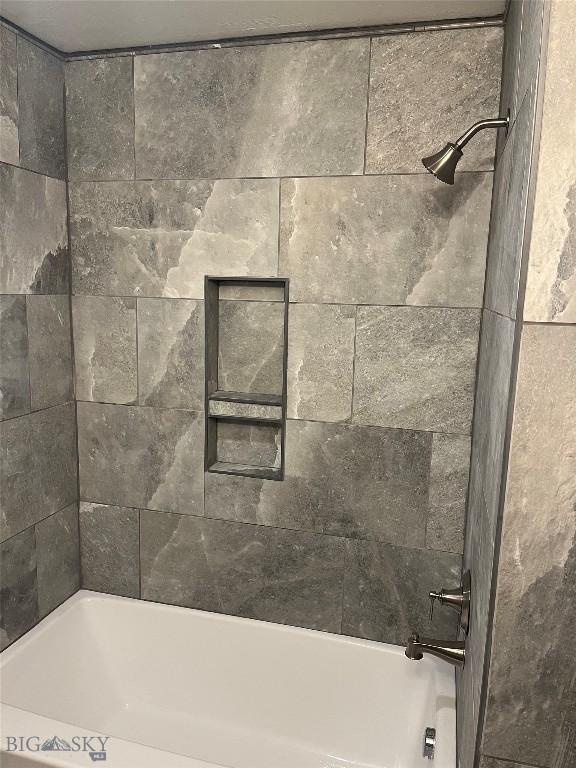 full bath with shower / bathing tub combination