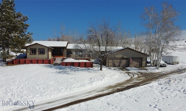 view of front of property