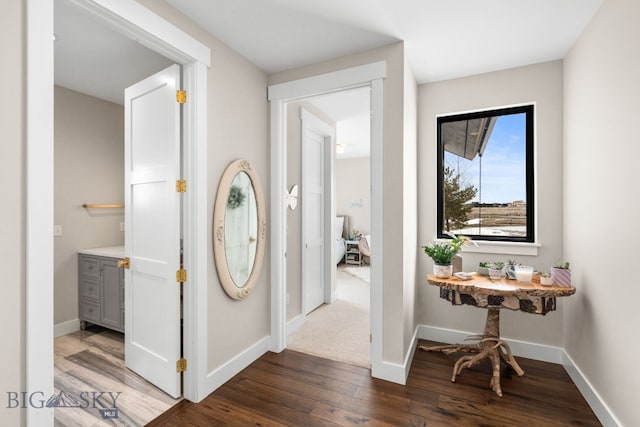 676 Tillyfour, Bozeman, MT 59718 - entrance foyer featuring wood finished floors and baseboards
