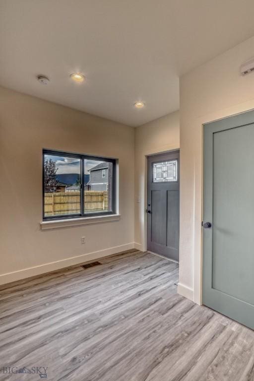 1104 Ridgeview Trl, Livingston, MT 59047 - entrance foyer with wood finished floors and recessed lighting