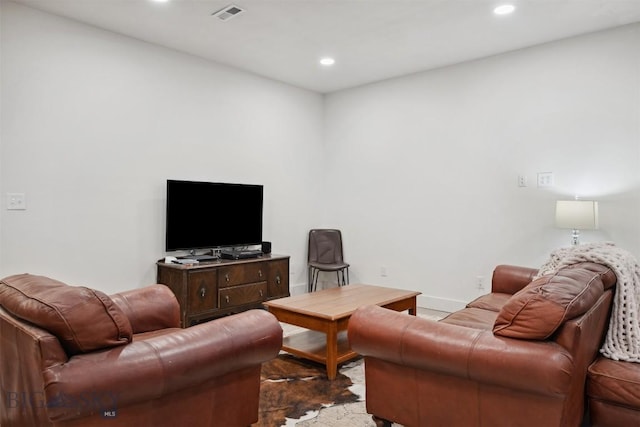 992 Deer Haven Dr, Deer Lodge, MT 59722 - living room with recessed lighting and baseboards