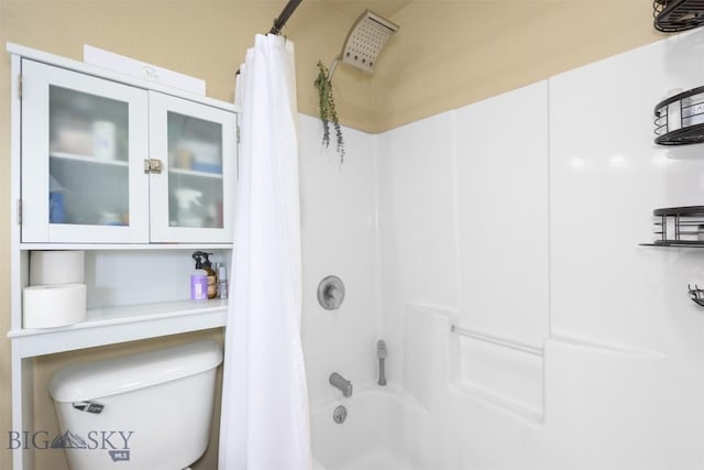 full bathroom with toilet and shower / tub combo with curtain