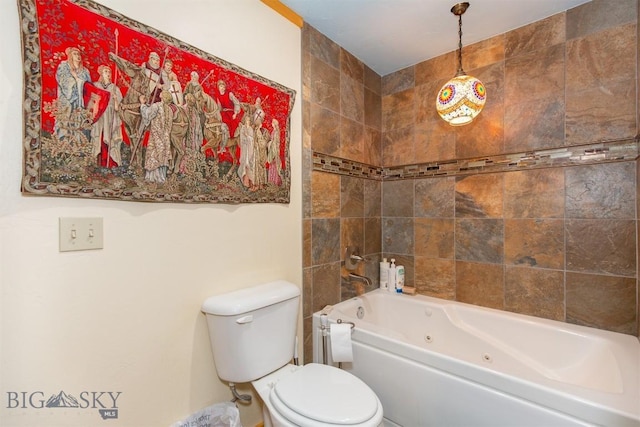 bathroom with a combined bath / shower with jetted tub and toilet