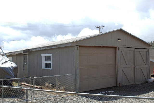 820 Lexington Ave, Butte, MT 59701 - detached garage with fence