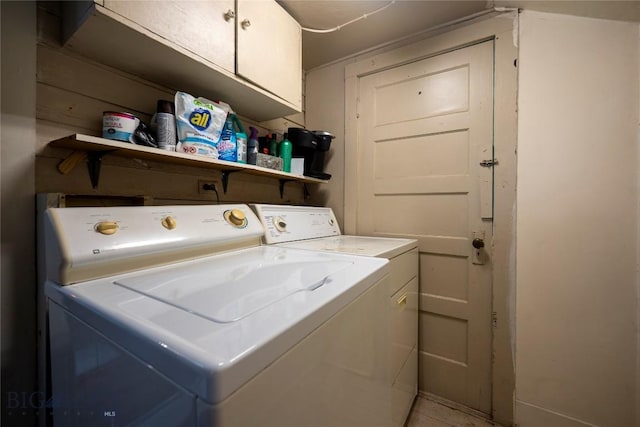 124 S M St, Livingston, MT 59047 - clothes washing area featuring cabinet space and washer and dryer