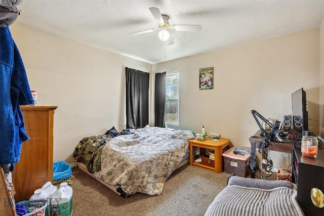 2300 S Dr, Butte, MT 59701 - carpeted bedroom with ceiling fan