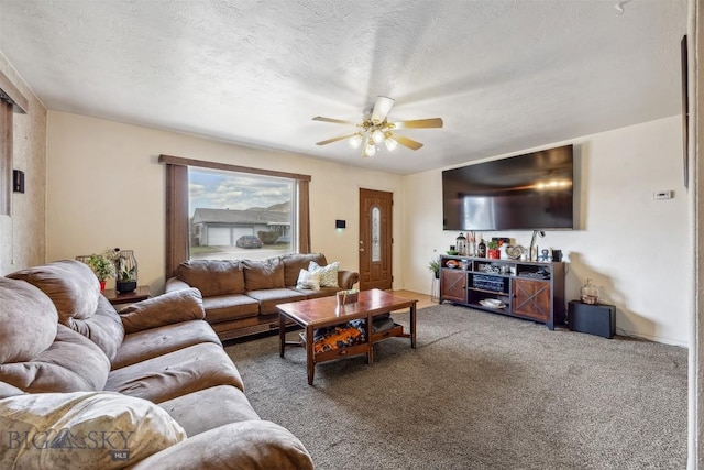 2300 S Dr, Butte, MT 59701 - carpeted living room with ceiling fan