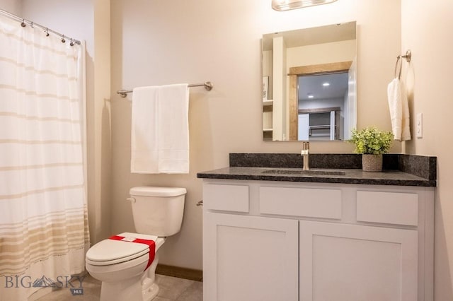full bathroom with vanity, toilet, tile patterned floors, baseboards, and curtained shower