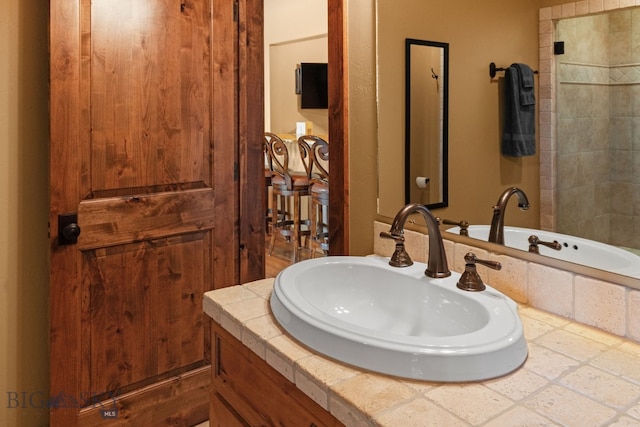 bathroom featuring a sink
