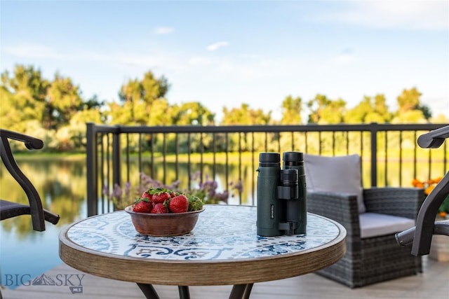 423 Riverview Ct, Great Falls, MT 59404 - balcony featuring a water view