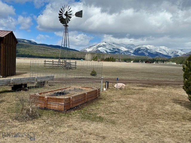 exterior space featuring a rural view