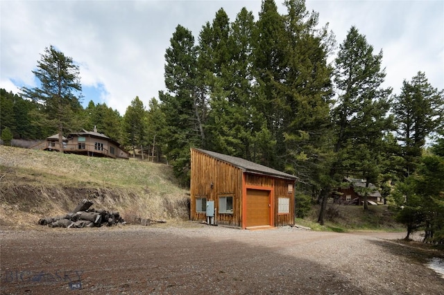 189 Quinn Creek Rd, Bozeman, MT 59715 - view of outdoor structure with driveway and an outdoor structure