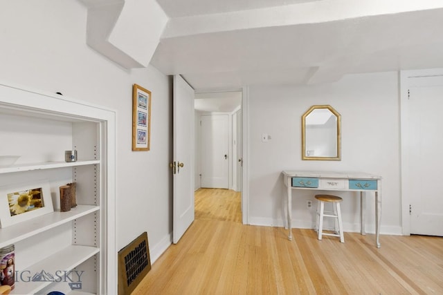1014 S 6th St, Bozeman, MT 59715 - hall featuring visible vents, wood finished floors, and baseboards