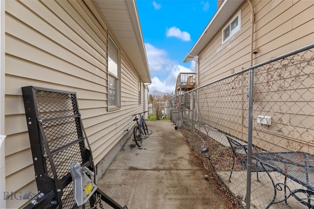 502 W Front St, Livingston, MT 59047 - view of property exterior featuring fence