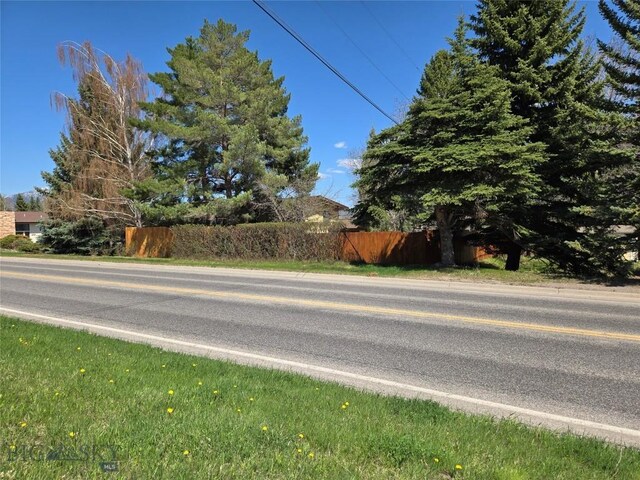 1104 N Spruce Dr, Bozeman, MT 59715 - view of asphalt road