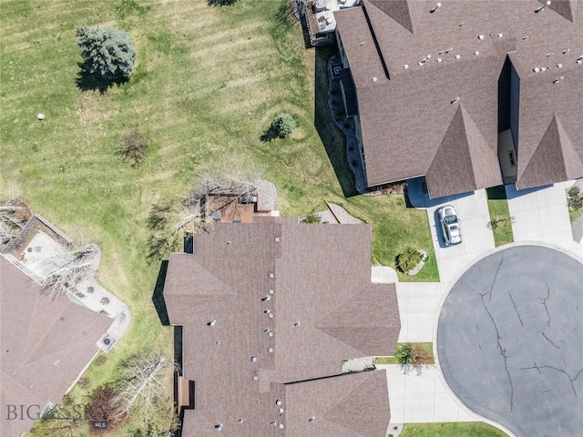 aerial view of property and surrounding area