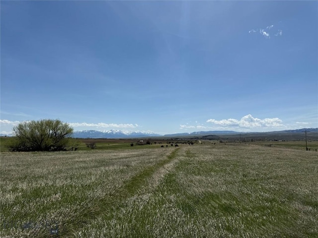 100 Queen Ln, Clyde Park, MT 59047