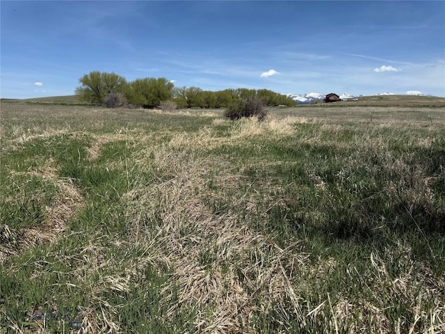 100 Queen Ln, Clyde Park, MT 59047