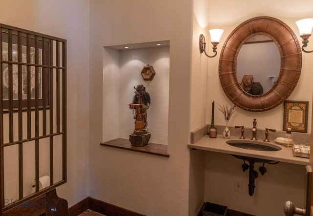 bathroom featuring a sink