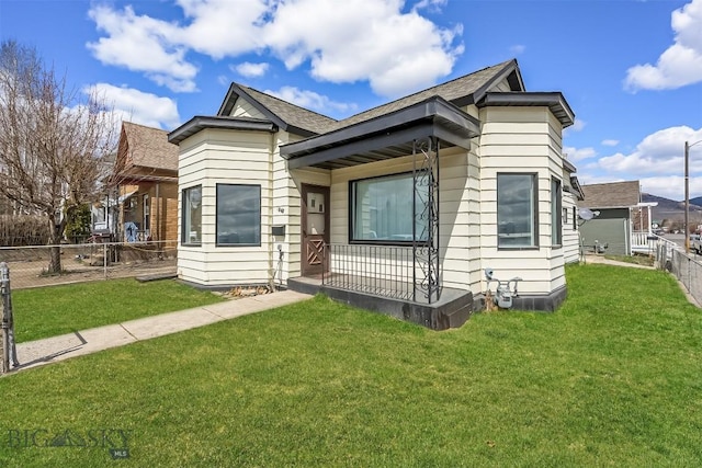 1048 S Wyoming St, Butte, MT 59701 - view of front of house with a shingled roof and a porch