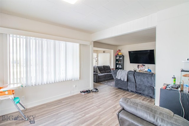 1048 S Wyoming St, Butte, MT 59701 - living room with wood finished floors and baseboards