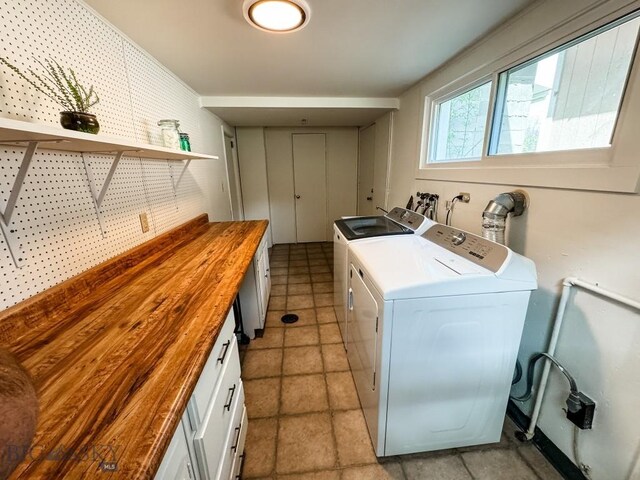 607 Meadowlark Ln, Livingston, MT 59047 - washroom with washer and dryer