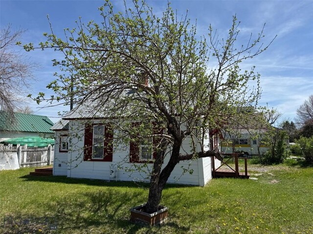 401 E 2nd Ave, Big Timber, MT 59011 - view of side of property