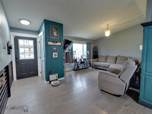 902 E Gallatin Ave, Belgrade, MT 59714 - entryway featuring light wood-type flooring and baseboards