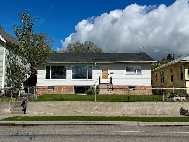 205 E Chinook St, Livingston, MT 59047 - view of front of home with a fenced front yard