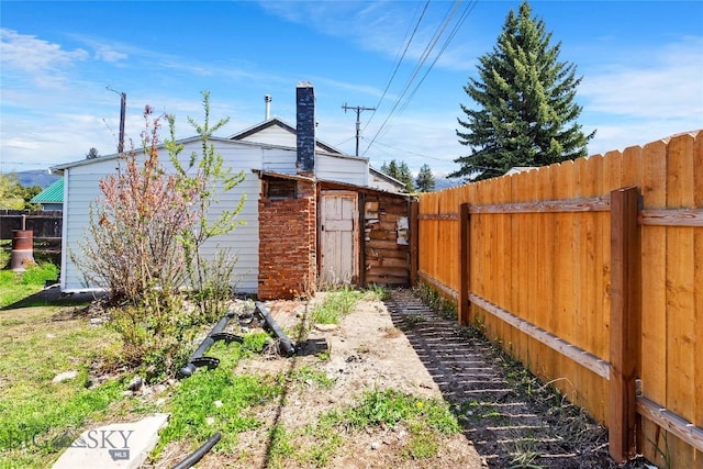 1408 Dewey Blvd, Butte, MT 59701 - view of yard featuring an outdoor structure